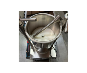 26LT HYDRAULIC SAUSAGE FILLER (USED) - Image 4